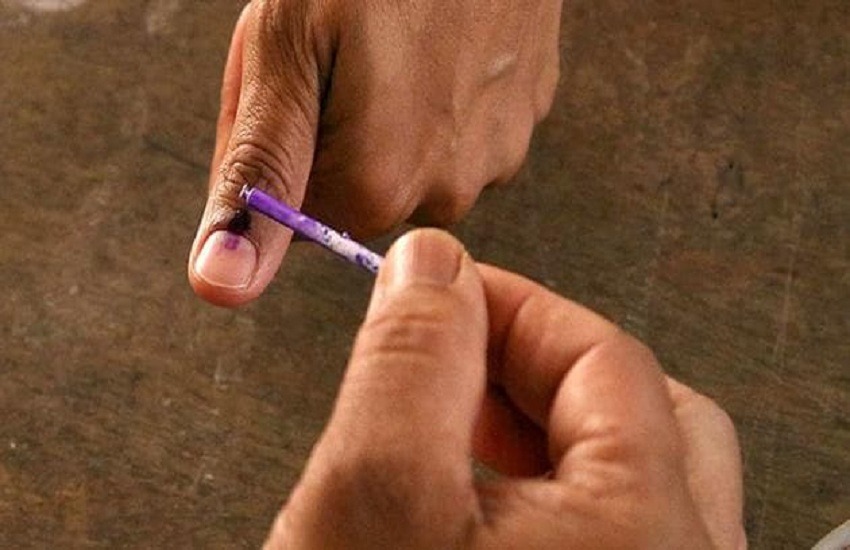 उत्तर प्रदेश विधानसभा चुनाव के चौथे चरण में 57.83 प्रतिशत मतदान