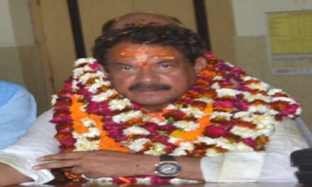 भाजपा प्रत्याशी प्रो. एसपी सिंह बघेल के काफिले पर हमला, लाठी-डंडे बरसाए