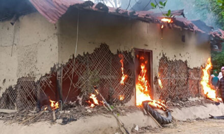 मणिपुर की महिलाओं को नग्न घुमाने वाले व्यक्ति के घर में आग लगा दी गई