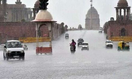 दिल्ली-एनसीआर के कुछ हिस्सों में बारिश; आईएमडी ने और बारिश की भविष्यवाणी की है