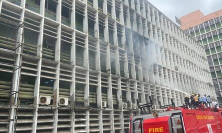 AIIMS Delhi  में लगी आग; मरीजों, कर्मचारियों को निकाला गया