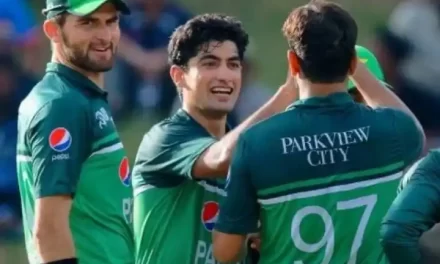 Asia Cup 2023: पाकिस्तान को श्रीलंका के खिलाफ मैच से पहले झटका लगा, जिससे महान तेज गेंदबाज एशिया कप से बाहर हो गया।
