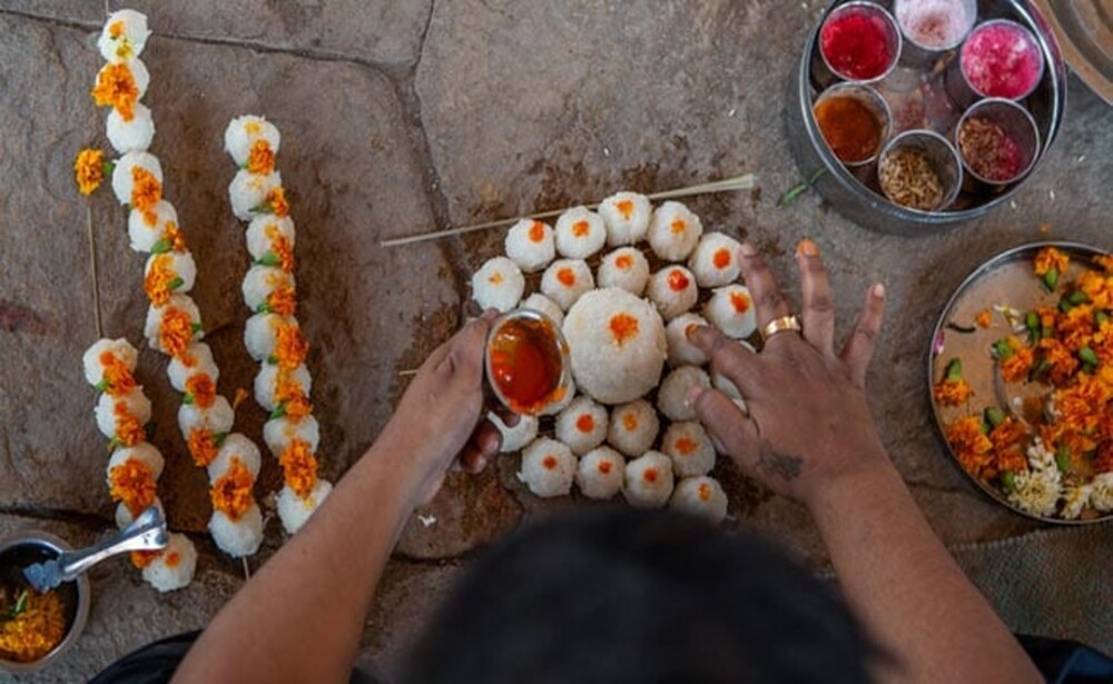 Pitru Paksha 2023 का दिनांक: पितृ पक्ष की शुरुआत कब होती है, ब्राह्मणों को भोजन देते समय इन बातों का ध्यान रखें