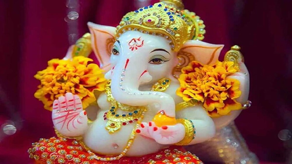 Ganesh Ji Puja Mantra: गणेश चतुर्थी पर राशिनुसार इन मंत्रों का जप करें, Ganesh Utsav 2023: इस दिन से शुरू होगा गणेश उत्सव, बप्पा की पूजा करते समय बोलें ये मंत्र, पूरी होगी हर इच्छा इस साल गणेश उत्सव की शुरुआत 19 सितंबर 2023 से हो रही है। वहीं, इसका समाप।