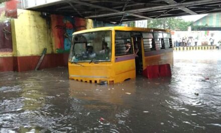 उत्तर प्रदेश: लखनऊ में लगातार बारिश से बिगड़े हालात, मुख्यमंत्री ने तत्परता से राहत कार्य संचालित करने के दिए निर्देश