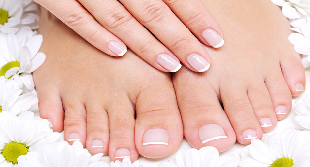 Dark Feet Home Remedy: ये आठ नुस्खे अपनाकर आपके पैर चमकने लगेंगे।