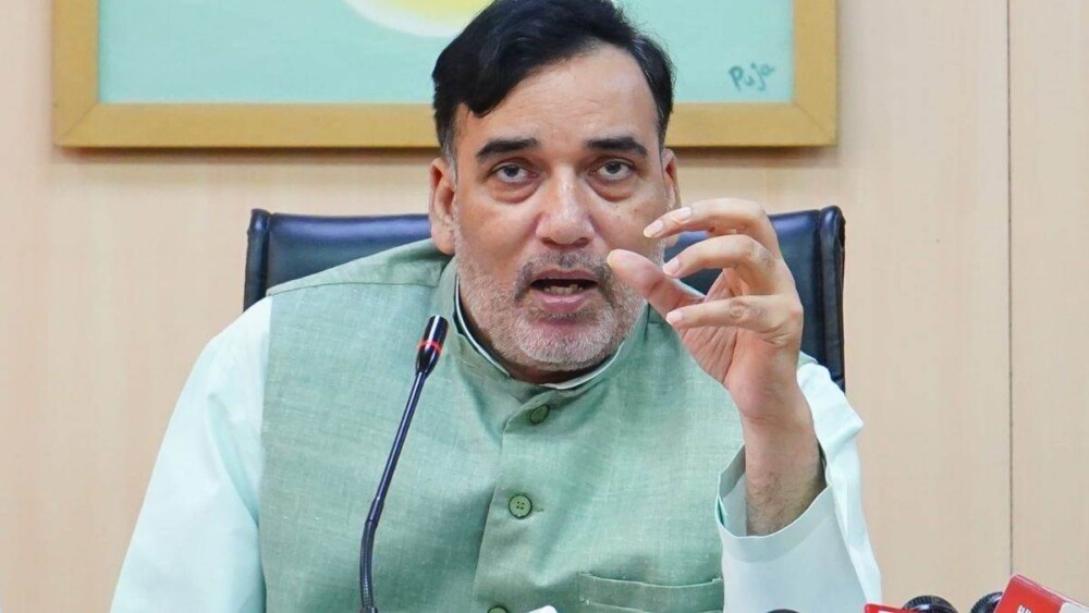 Gopal Rai ने केंद्रीय मंत्री को एक पत्र लिखकर कहा,"दिल्ली में प्रदूषण नियंत्रण के लिए करना होगा ये काम।"