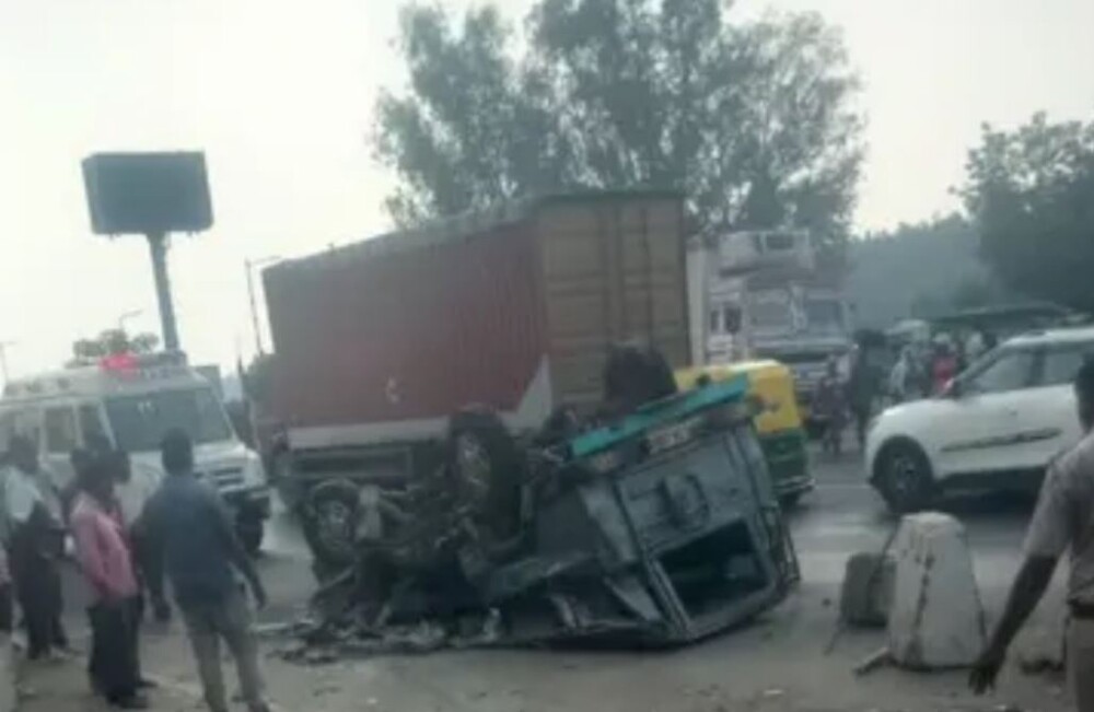Rajasthan Road Accident: बॉर्डर पर भीषण हादसा,ट्रक ने क्रूजर को मारी टक्कर, आठ लोग मर गए