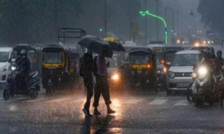 Delhi-NCR: दिल्लीवालो, यह केवल एक बूंदाबादी है; वास्तविक बारिश अभी भी बाकी है।