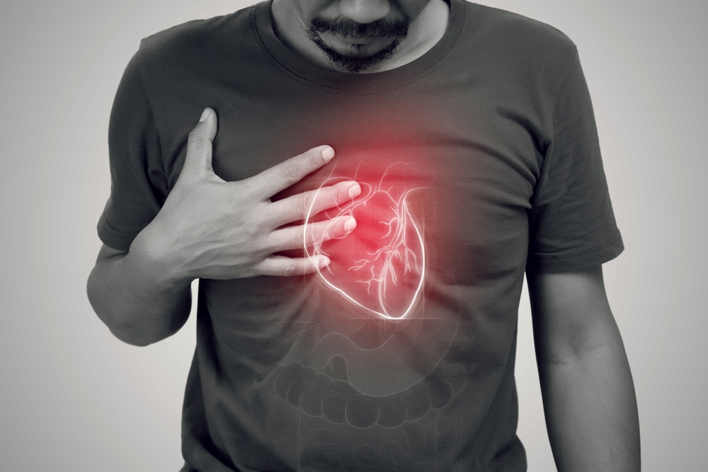 Heart Attack: सीने में इस तरफ दर्द होने लगता है, तो यह हार्ट अटैक से पहले का संकेत है।