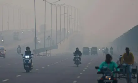 Delhi AQI Today: दिल्ली में धुंध का कहर, बवाना में AQI 462, 5 दिनों तक जहरीली हवा से राहत नहीं मिलेगी