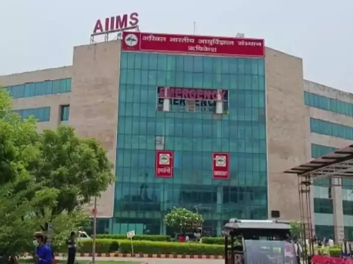 Rishikesh AIIMS को अलर्ट मोड पर रखा गया है, कर्मचारियों की जान बचाने की पूरी तैयारी