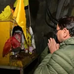 Uttarkashi Tunnel Rescue: बाबा बौखनाग ने कर्मचारियों की सफल बचाव की खुशी में सीएम आवास पर ‘इगास बग्वाल’ मनाया
