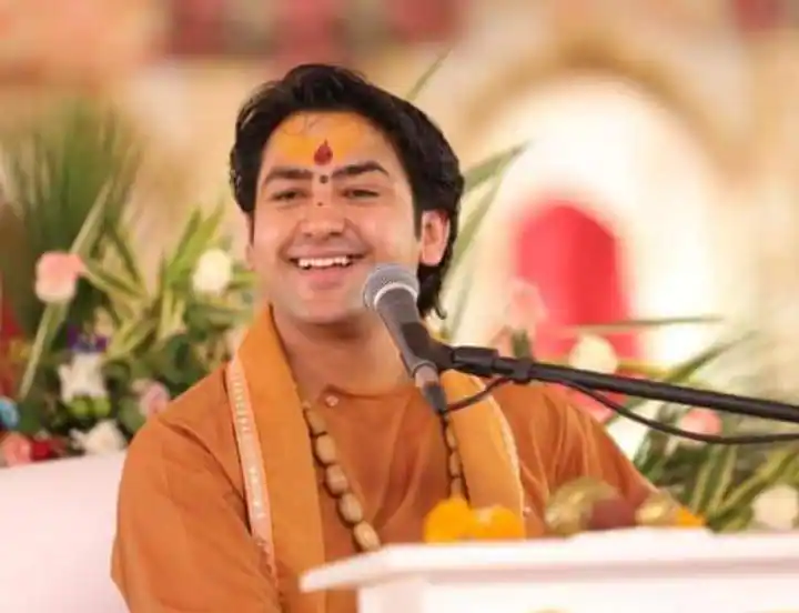 Bageshwar Dham: धीरेंद्र शास्त्री की 'कथा' से पहले दिल्ली पुलिस ने वाहन चालकों से ये अपील की