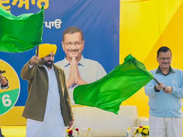 Doorstep Delivery Scheme 2023: मुख्यमंत्री भगवंत मान और AAP अध्यक्ष केजरीवाल ने योजना को मंजूरी दी, जिसके बाद पंजाब में सरकारी काम घर बैठे होंगे।