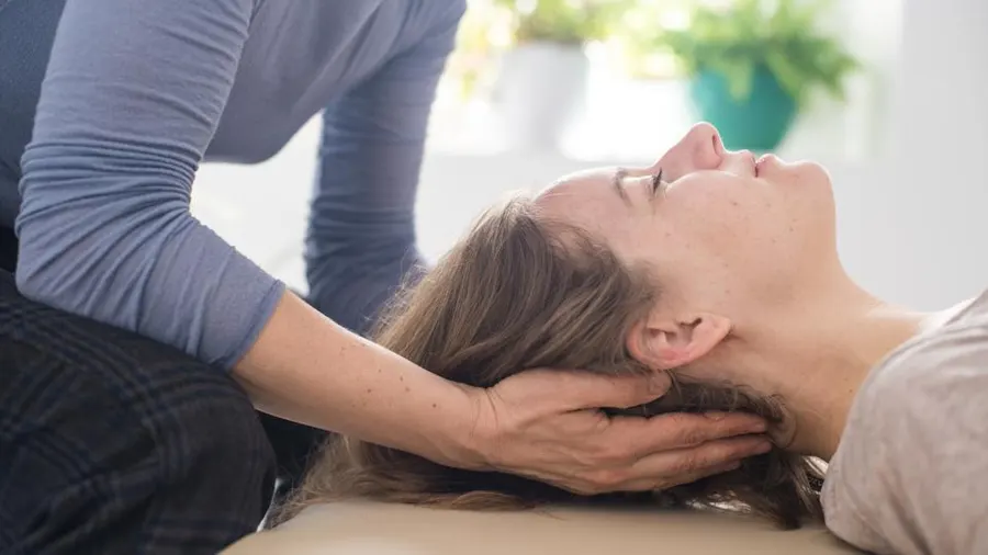 Somatic Therapy क्या होती है?, बड़े हादसे या गहरे आघात का सामना करने में कैसे मदद करती है