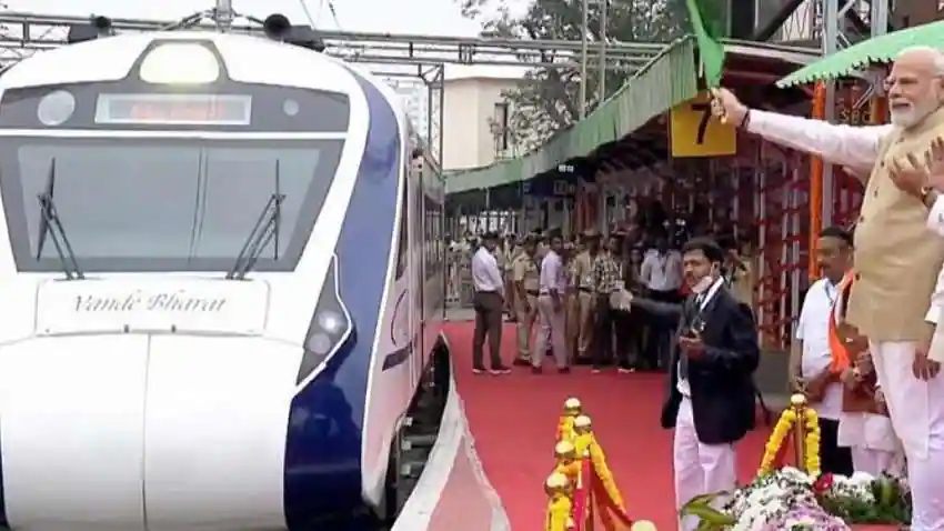 प्रधानमंत्री मोदी ने अयोध्या से 2 Vande Bharat Train को हरी झंडी दी, पंजाब और के लिए
