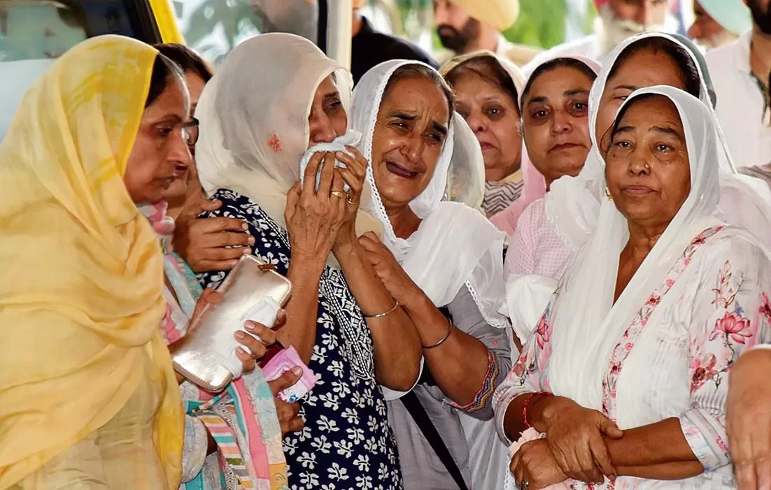 Punjab News: साल की आखिरी रात खौफनाक! जालंधर में एक ही परिवार के 5 लोगों ने की आत्महत्या, दामाद घर पहुंचा तो पता चली मौत की खबर