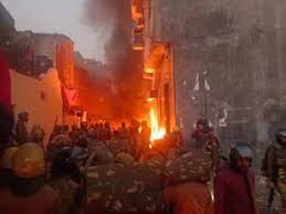 Haldwani Violence पर DM ने कहा कि घटना सांप्रदायिक नहीं थी, एक समुदाय ने जवाबी कार्रवाई नहीं की।