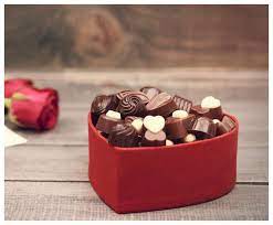 Chocolate Day पर अपने बॉयफ्रेंड को ऑनलाइन चॉकलेट भेजने का ये खास तरीका जानें