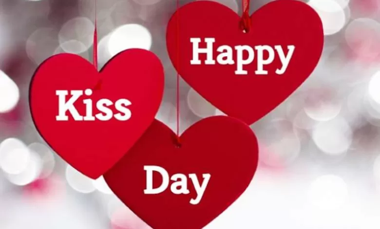 Happy Kiss Day Wishes: Kiss Day पर इन संदेशों से प्यार व्यक्त करें और प्यार गहरा होगा