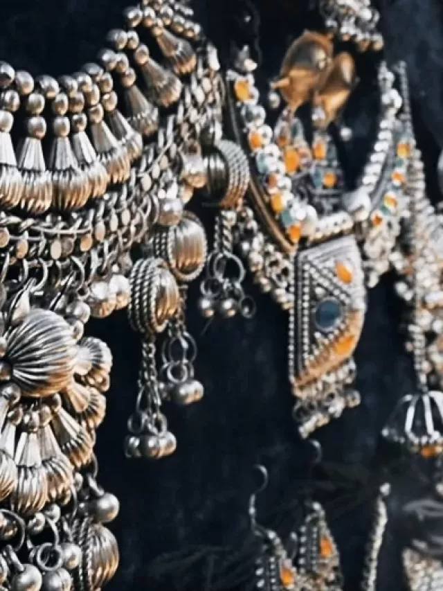 दिल्ली में इन बाजारों से खरीदें Junk jewellery