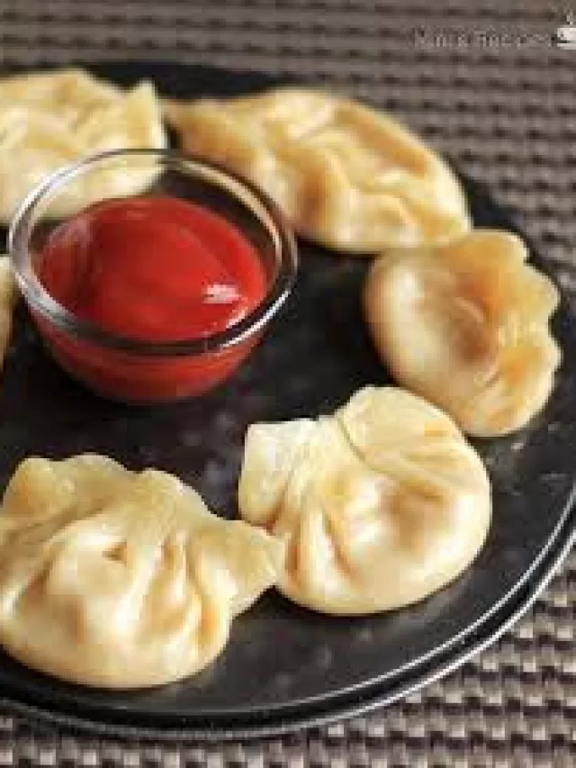 घर पर Veg Momos बनाना चाहते हैं, तो इन स्वादिष्ट रेसिपी को ट्राई करें।
