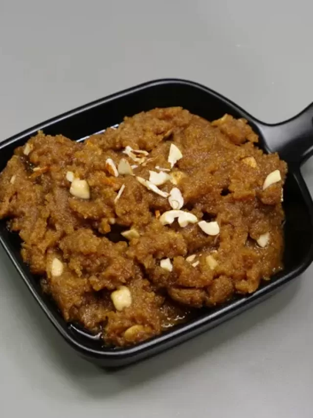 15 मिनट में बनाएं आसान और स्वादिष्ट Moong Dal Halwa