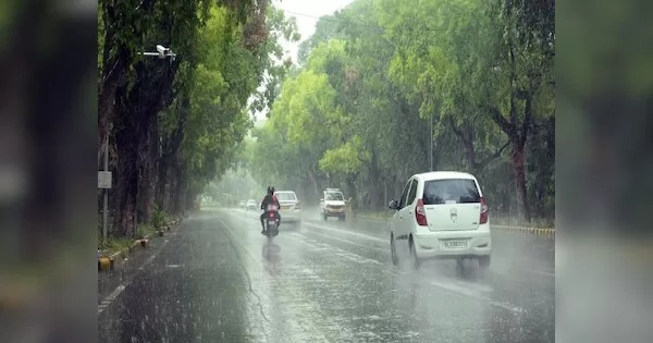 Delhi Weather Today: दिल्ली में गरज के साथ बारिश के आसार, तापमान में कमी के संकेत
