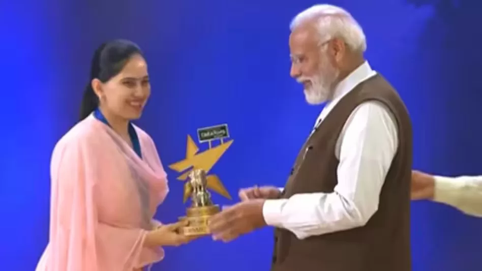 National Creators Award: जया किशोरी और मैथिली ठाकुर को नेशनल अवॉर्ड मिला, PM मोदी को शिव भजन सुनाया