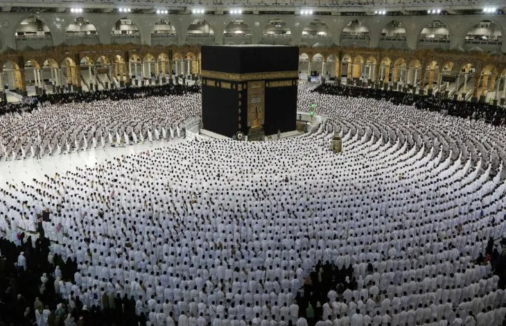 Haj 2024: मुस्लिम महिलाओं की अनुपस्थिति में महरम हज हराम है? जानें उनका सफर आसान कैसे हुआ