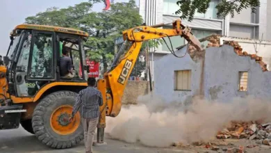 Uttarakhand news: देहरादून में कितने अवैध निर्माणों पर कार्रवाई होगी, बुलडोजर के लगातार गड़गड़ाते हुए 26  मकानों का धवस्तीकरण