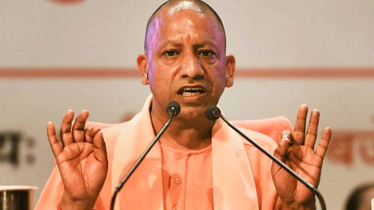 CM Yogi: योगी सरकार ने बड़ी कार्रवाई की, चित्रकूट के आरआई को सस्पेंड किया; जानें पूरा मामला