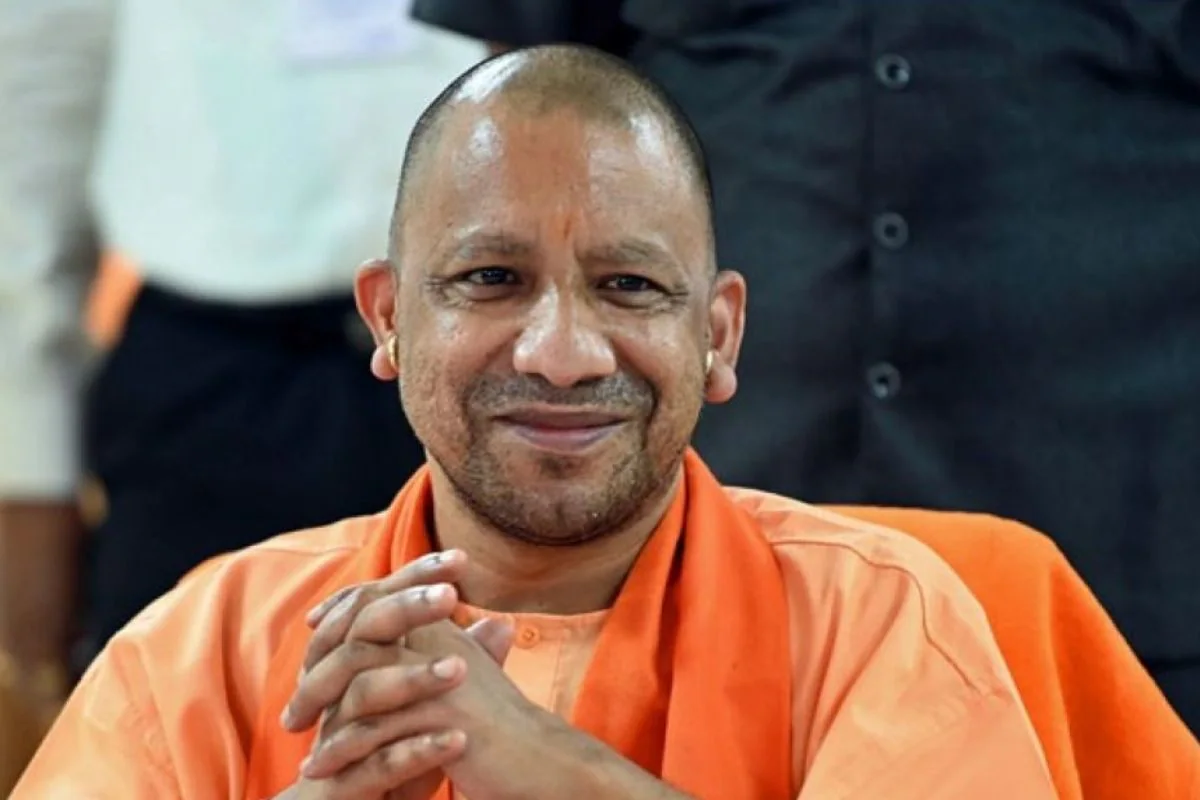 UP CM: सीएम कार्यालय ने एलडीए को दिए ये निर्देश, योगी आदित्यनाथ भू-माफिया के खिलाफ ऐक्शन में 