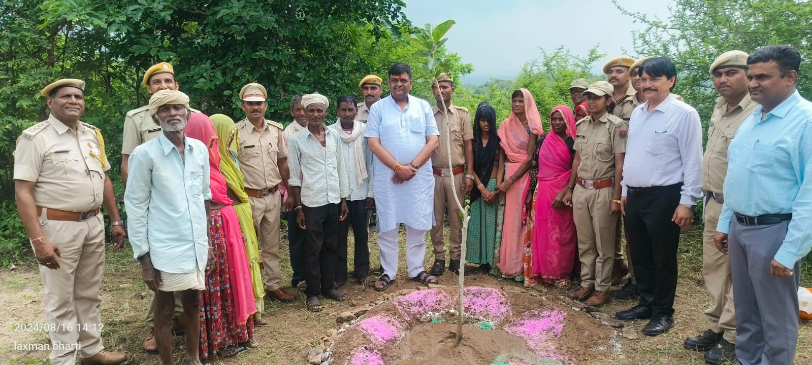 वन एवं पर्यावरण मंत्री Sanjay Sharma रहे उदयपुर-सलूम्बर दौरे पर 13 वन एवं पर्यावरण मंत्री Sanjay Sharma रहे उदयपुर-सलूम्बर दौरे पर