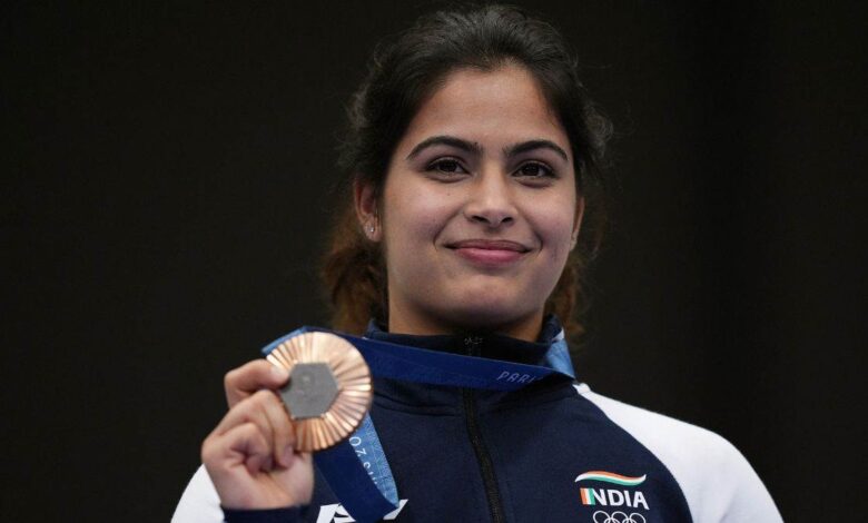 Manu Bhaker Paris Olympics 2024: आखिरी शॉट में पदकों की हैट्रिक से चूक गईं मनु बेकर की आंखों में आंसू आ गए और उन्होंने अपनी गलती स्वीकार कर ली