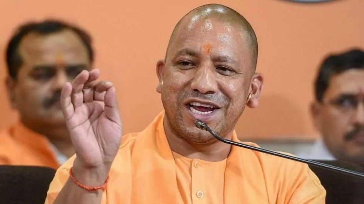 CM Yogi ने कहा, 'बेटियों की सुरक्षा से खिलवाड़ किया तो अगले चौराहे पर यमराज खड़ा मिलेगा.'