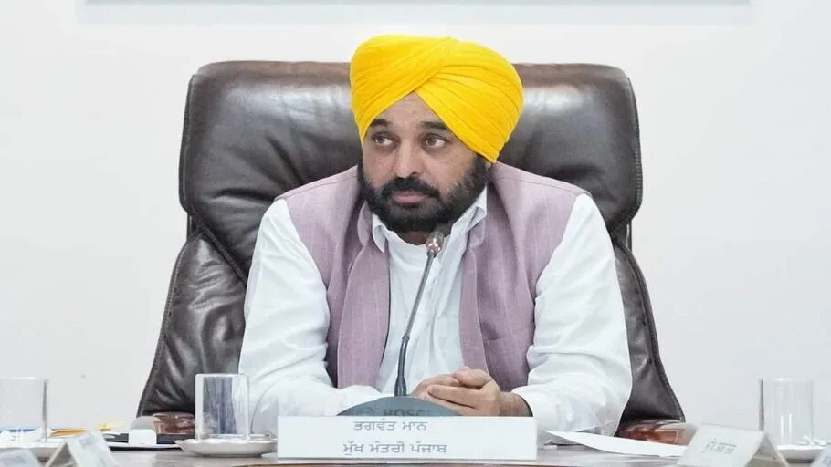 CM Maan का गुस्सा SAD पर फूटा, बोले "पंथ के नाम पर वोट मांगती है।पंजाब की बात नहीं की 