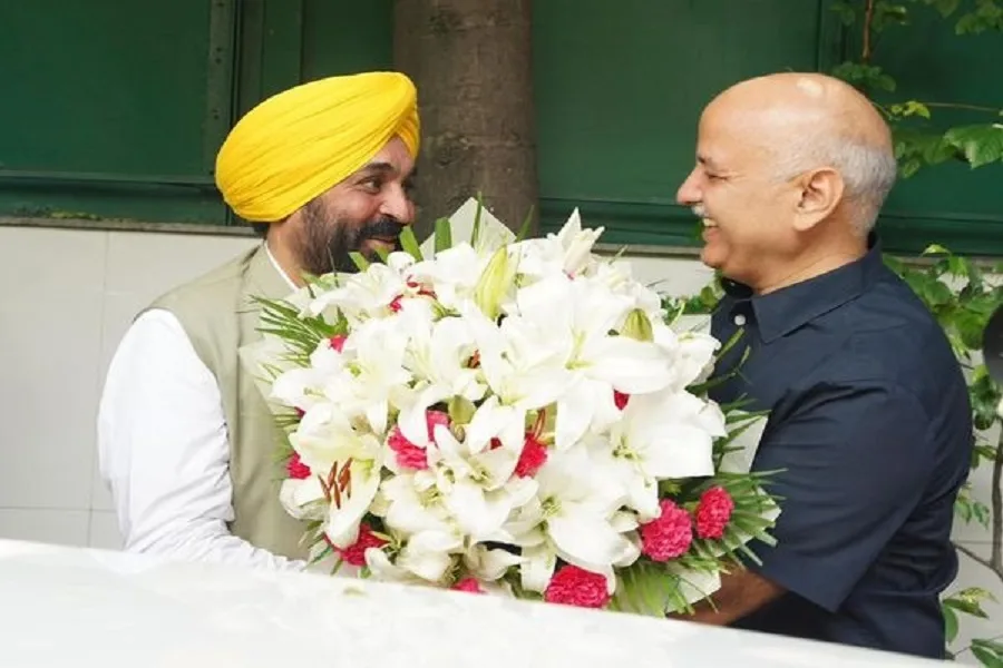 पंजाब CM Bhagwant Maan ने दिल्ली में मनीष सिसोदिया से मुलाकात की 13 पंजाब CM Bhagwant Maan ने दिल्ली में मनीष सिसोदिया से मुलाकात की