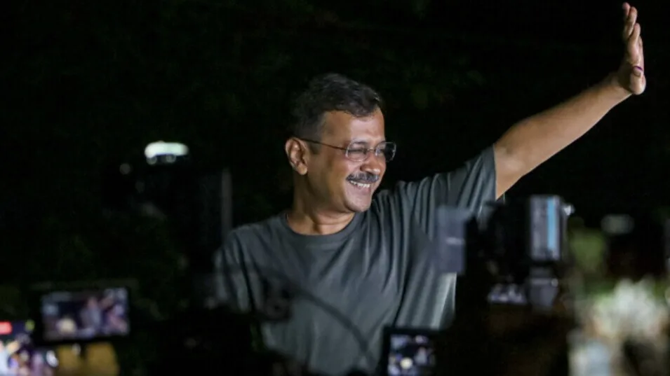 Arvind Kejriwal: तिहाड़ जेल अधीक्षक ने हाईकोर्ट में बताई वजह, केजरीवाल से जेल में क्यों नहीं मिल सकते संदीप पाठक