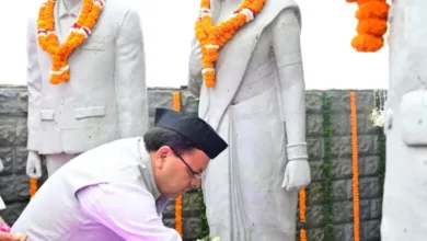 CM Pushkar Dhami ने मसूरी गोलीकांड की 30 वीं बरसी के अवसर पर मसूरी के शहीद स्मारक पहुँचकर शहीद आंदोलनकारियों की प्रतिमा पर श्रद्धाजंलि अर्पित की।