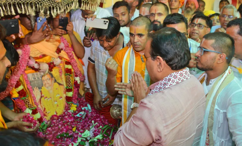 CM Bhajanlal Sharma ने रैवासा पीठाधीश्वर राघवाचार्य जी महाराज के देवलोक गमन पर श्रद्धांजलि अर्पित की