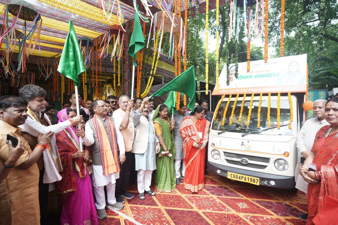 CM Vishnu Deo Sai ने आज पोरा के अवसर पर सुपोषण रथ को हरी झंडी दिखाकर किया रवाना