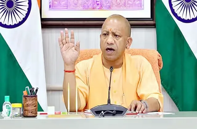 CM Yogi Adityanath ने बताए आंकड़े, यूपी में पिछले वर्ष कितने पर्यटक आए और महाकुंभ में कितने आएंगे?