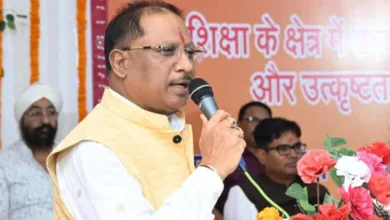 CM Jandarshan: मुख्यमंत्री श्री विष्णुदेव साय ने दिव्यांग विवेक को वॉकर भेंट किया