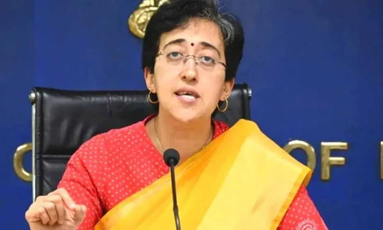 CM Atishi का ऐलान, दिवाली से पहले दिल्ली की सड़कें गड्ढा मुक्त होंगी, मंत्री-विधायक रिपोर्ट करेंगे तैयार 