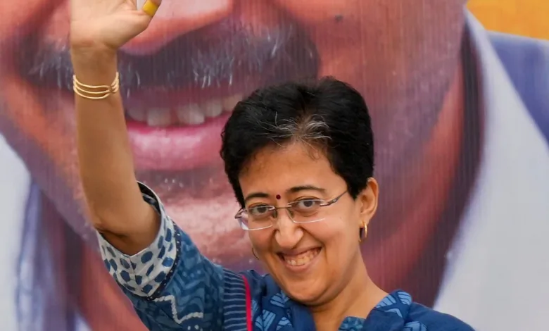 Atishi ने AAP की सबसे बड़ी बगावत में 'यूटर्न' मार जीता था केजरीवाल का भरोसा, इनाम 9 साल बाद