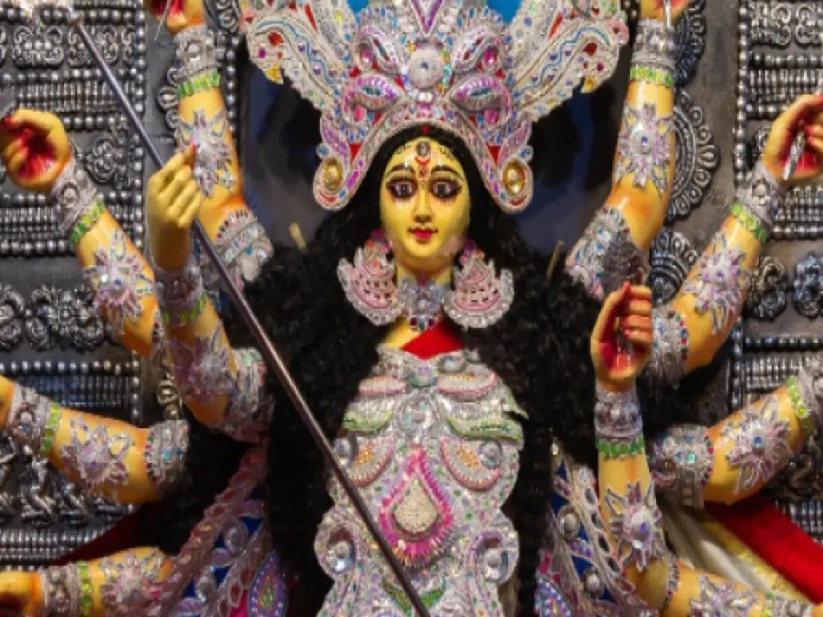 Navratri 2024: कब से शुरू होंगे नवरात्रि, मां दुर्गा इस बार पालकी में सवार होकर आएंगी।