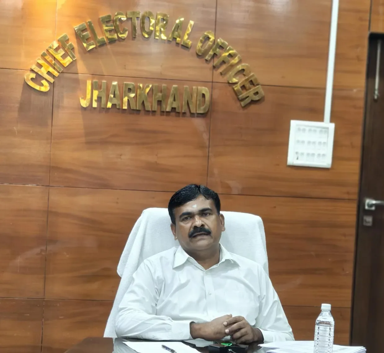 मुख्य निर्वाचन पदाधिकारी K. Ravi Kumar ने सभी उप निर्वाचन पदाधिकारियों के साथ की समीक्षा बैठक 12 मुख्य निर्वाचन पदाधिकारी K. Ravi Kumar ने सभी उप निर्वाचन पदाधिकारियों के साथ की समीक्षा बैठक