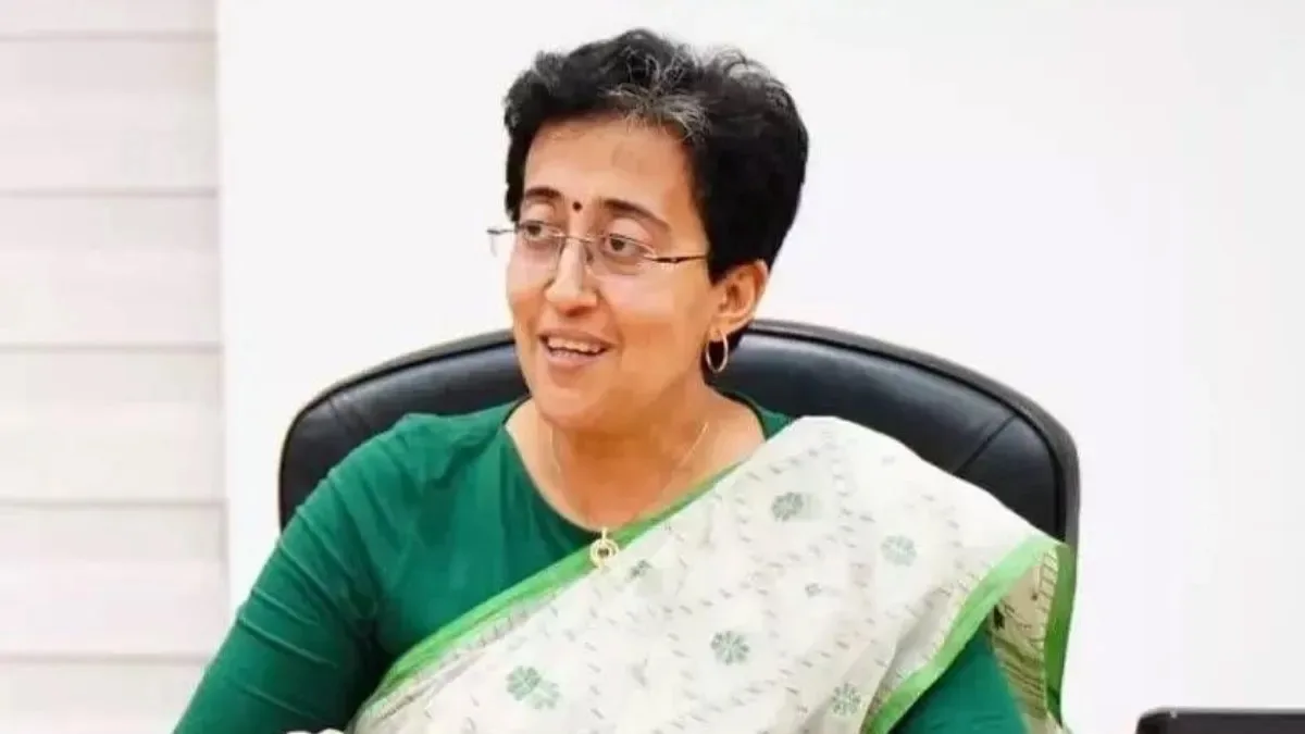 CM Atishi ने योजना को मंजूरी दी, पुराने वाहनों को स्क्रैप करके नए खरीदने पर टैक्स में 20% तक छूट